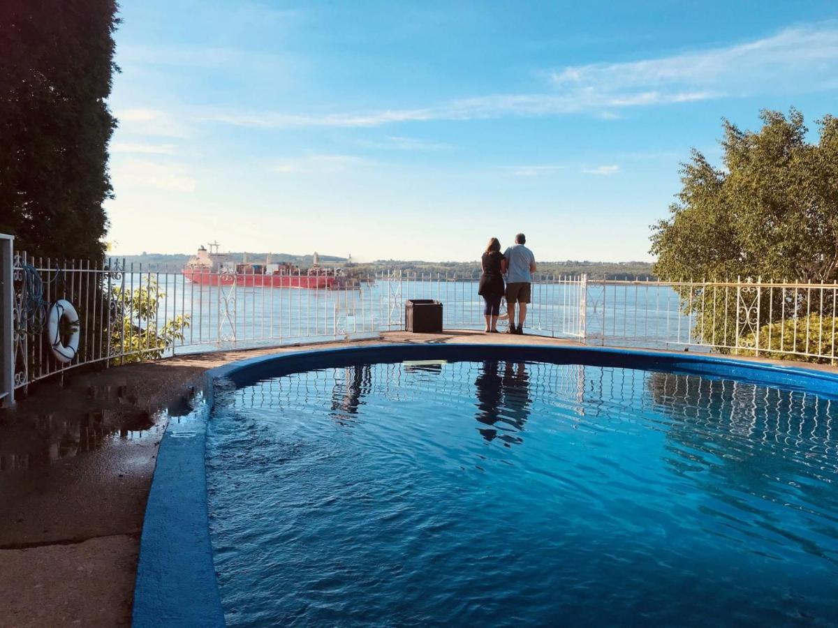 Goeliche Hotel Et Appartement Saint-Laurent-de-l'ile d'Orleans Εξωτερικό φωτογραφία