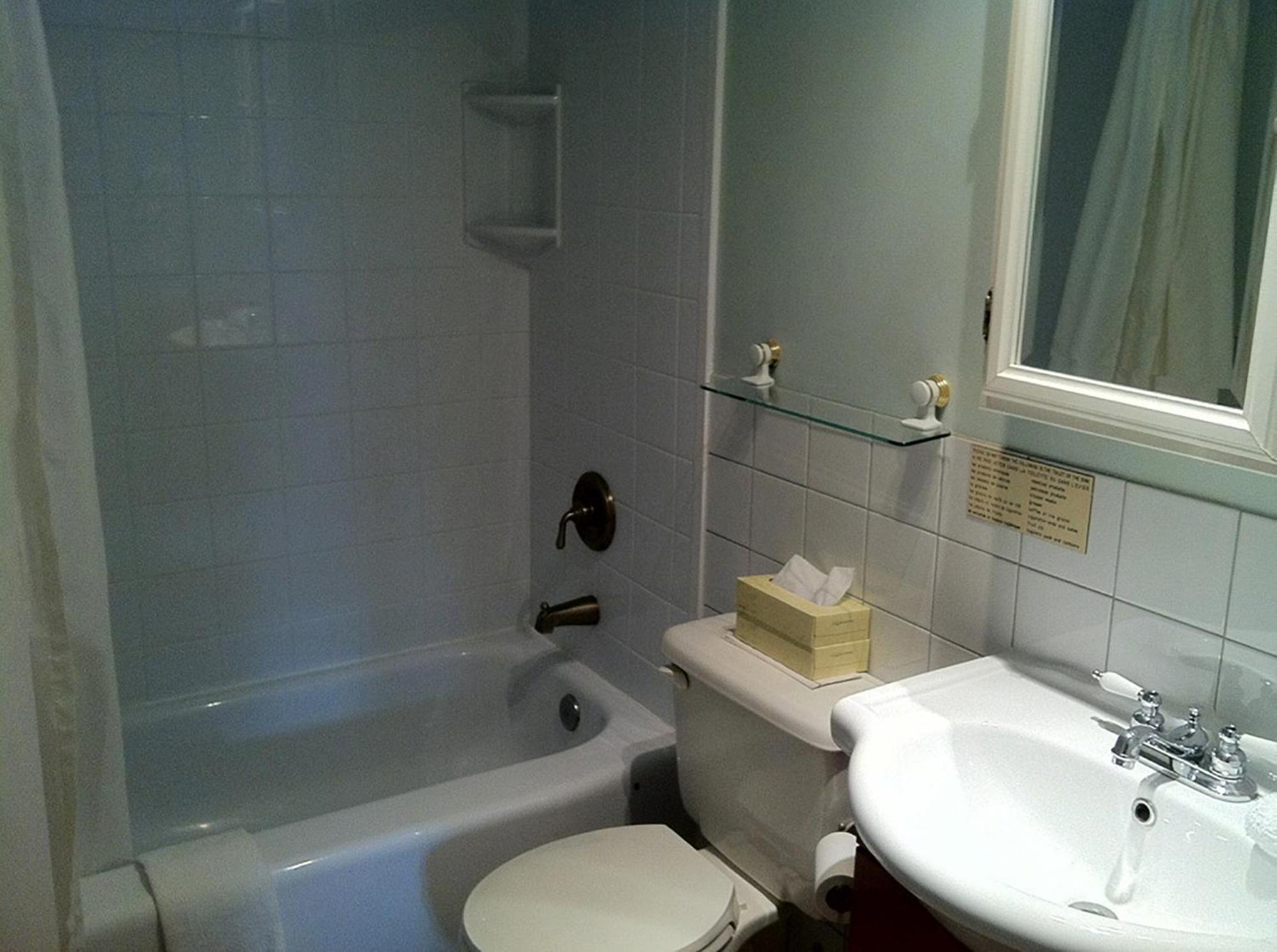 Goeliche Hotel Et Appartement Saint-Laurent-de-l'ile d'Orleans Δωμάτιο φωτογραφία