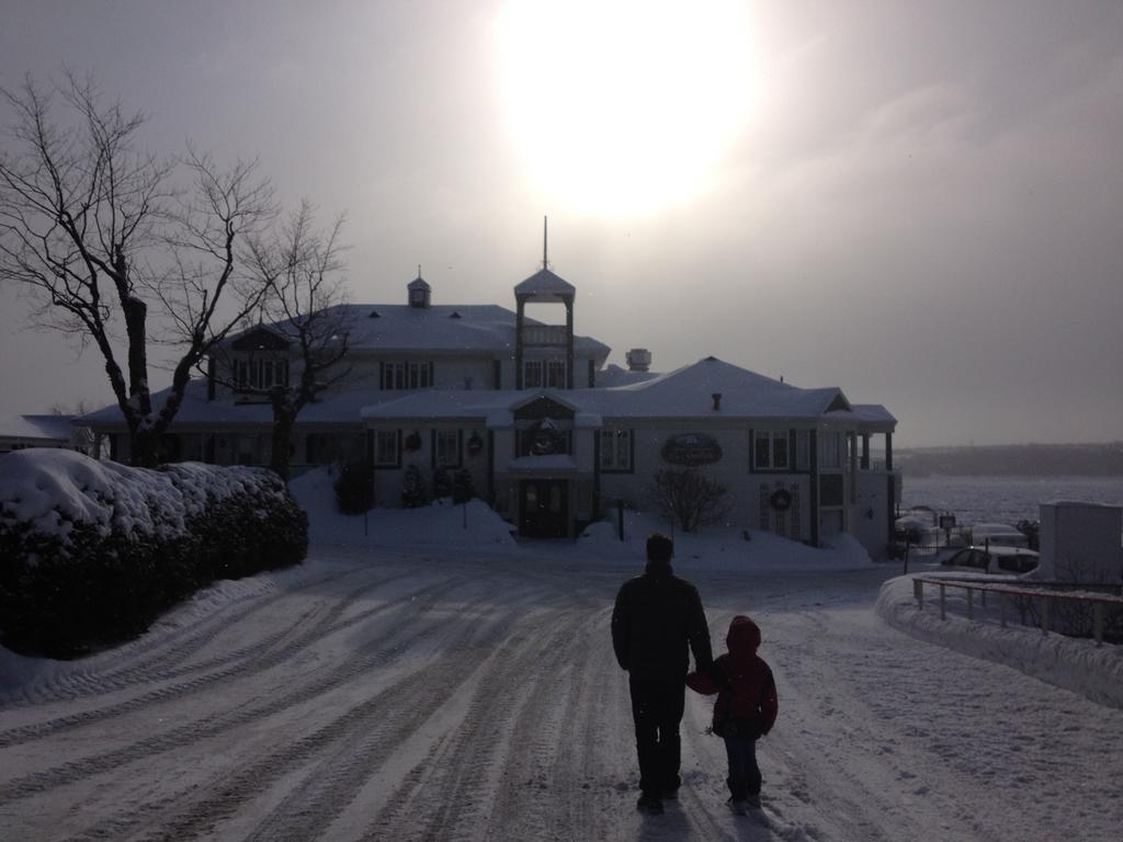 Goeliche Hotel Et Appartement Saint-Laurent-de-l'ile d'Orleans Εξωτερικό φωτογραφία