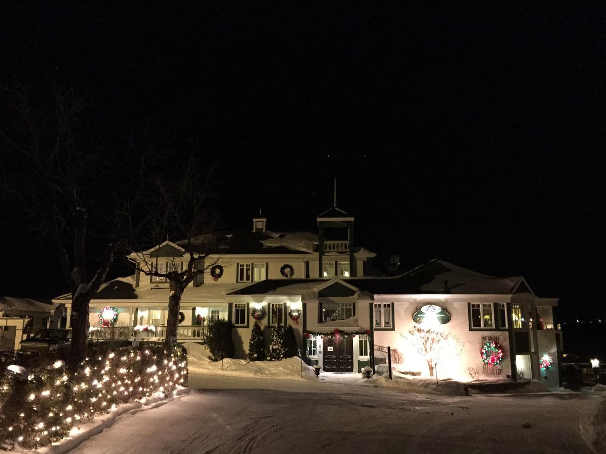 Goeliche Hotel Et Appartement Saint-Laurent-de-l'ile d'Orleans Εξωτερικό φωτογραφία